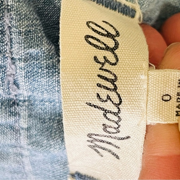 Madewell Denim Daylily Dress size 0
Pit to pit 17β
Waist 12 1/2β 
Approx ππ» - Picture 8 of 16